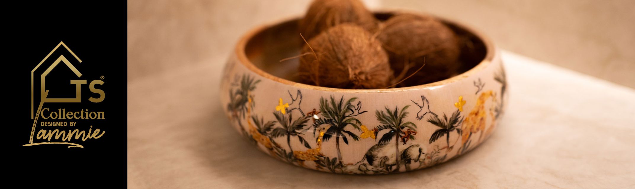 Schalen und Tabletts Schalen und Tabletts